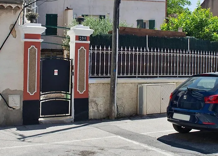 アパート With A Terrace